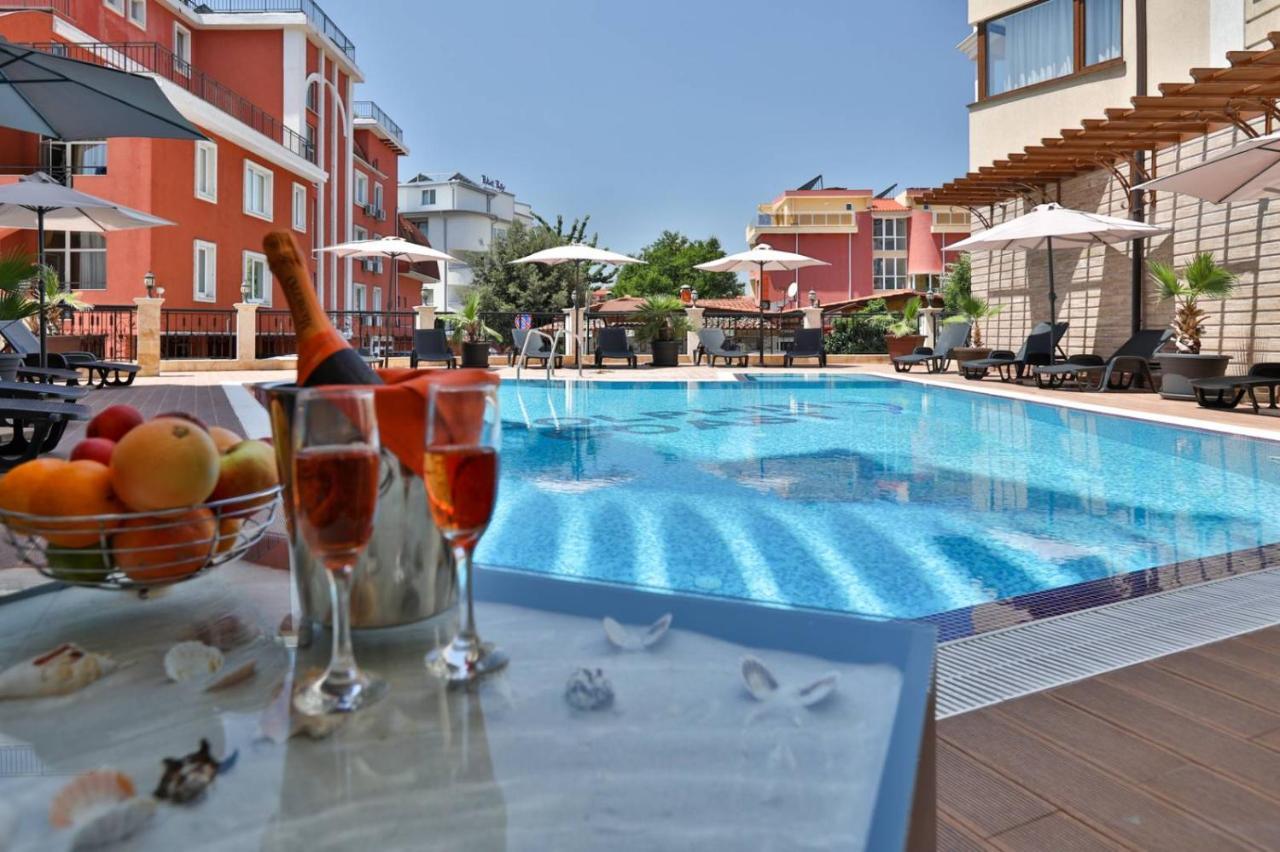 Апарт отель Vip Club Dolphin Coast Солнечный берег Экстерьер фото